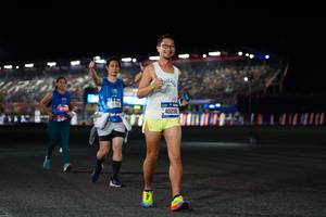 BIB: 248, 0768, 40298
                            <button type="button" onclick="openModal(19598878)" class="btn btn-primary btn-sm float-right btn-popup" data-toggle="modal" data-target=".modal-high-quality">
                        <i class="fas fa-shopping-cart"></i> Add to Cart
                    </button>
                                            <button type="button" onclick="isThisMe(19598878, true)" class="btn btn-success btn-sm float-right btn-popup btn-isme hidden" data-toggle="tooltip" data-placement="bottom" title="นี่คือรูปของคุณใช่ไหม คลิกที่นี่เพื่อเอาเข้าอัลบั้ม">
                        <i class="fas fa-plus"></i> Add to album
                    </button>
                    <button type="button" onclick="isThisMe(19598878, false)" class="btn btn-warning btn-sm float-right btn-popup btn-isnotme hidden">
                        <i class="fas fa-ban"></i> Remove from album
                    </button>